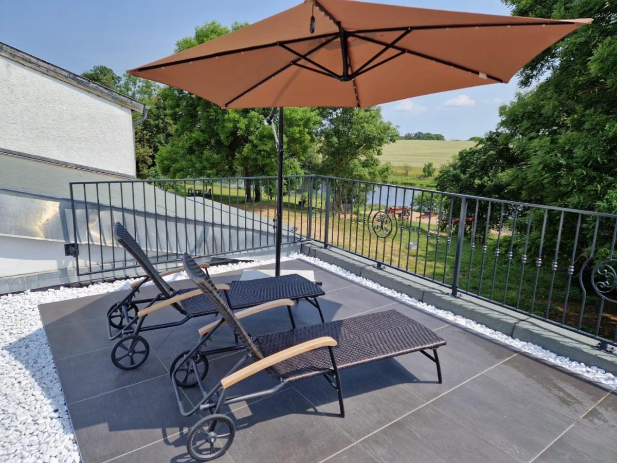 Ferienwohnung Mit Kamin Und Traumhafter Dachterrasse Mit Weitblick In Die Natur Neu Gaarz Екстер'єр фото